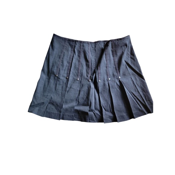 Elie Tahari Black Pleated front Aline skirt - Picture 2 of 5